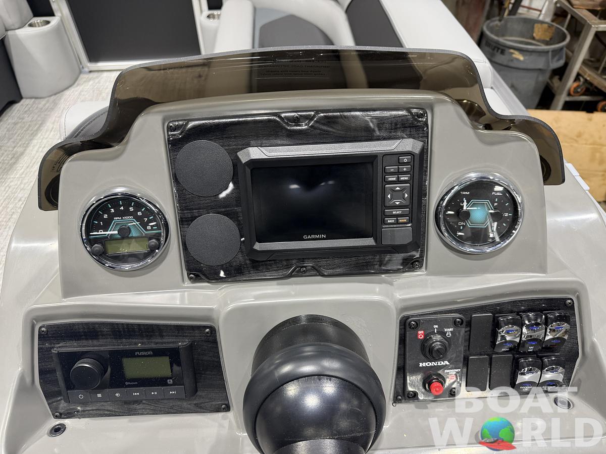 2026 Tahoe Sport VRB 2385 Swingback & 4-Stroke $34995