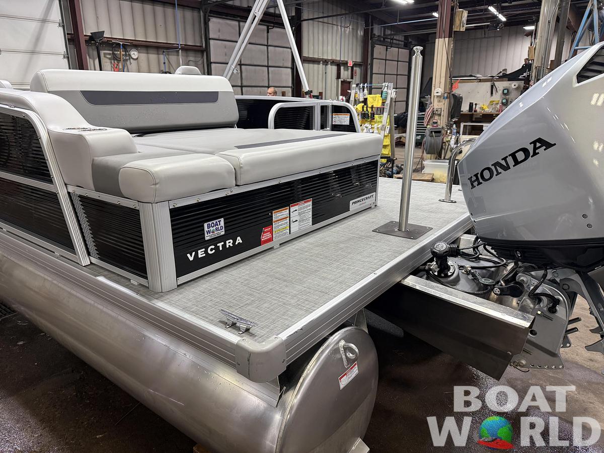 2025 Princecraft 23' Swingback & 150HP 