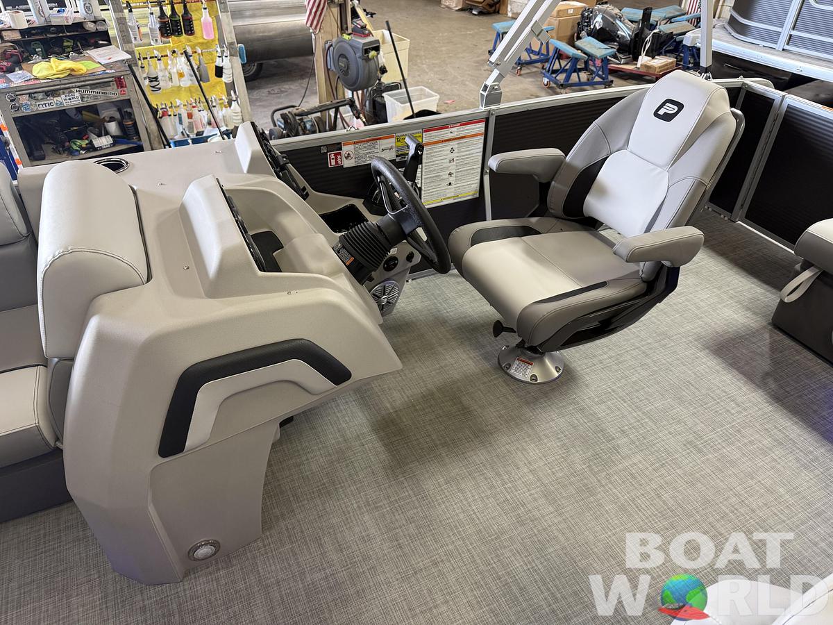 2026 Princecraft Vectra 23 RL Swingback Lounge Pontoon