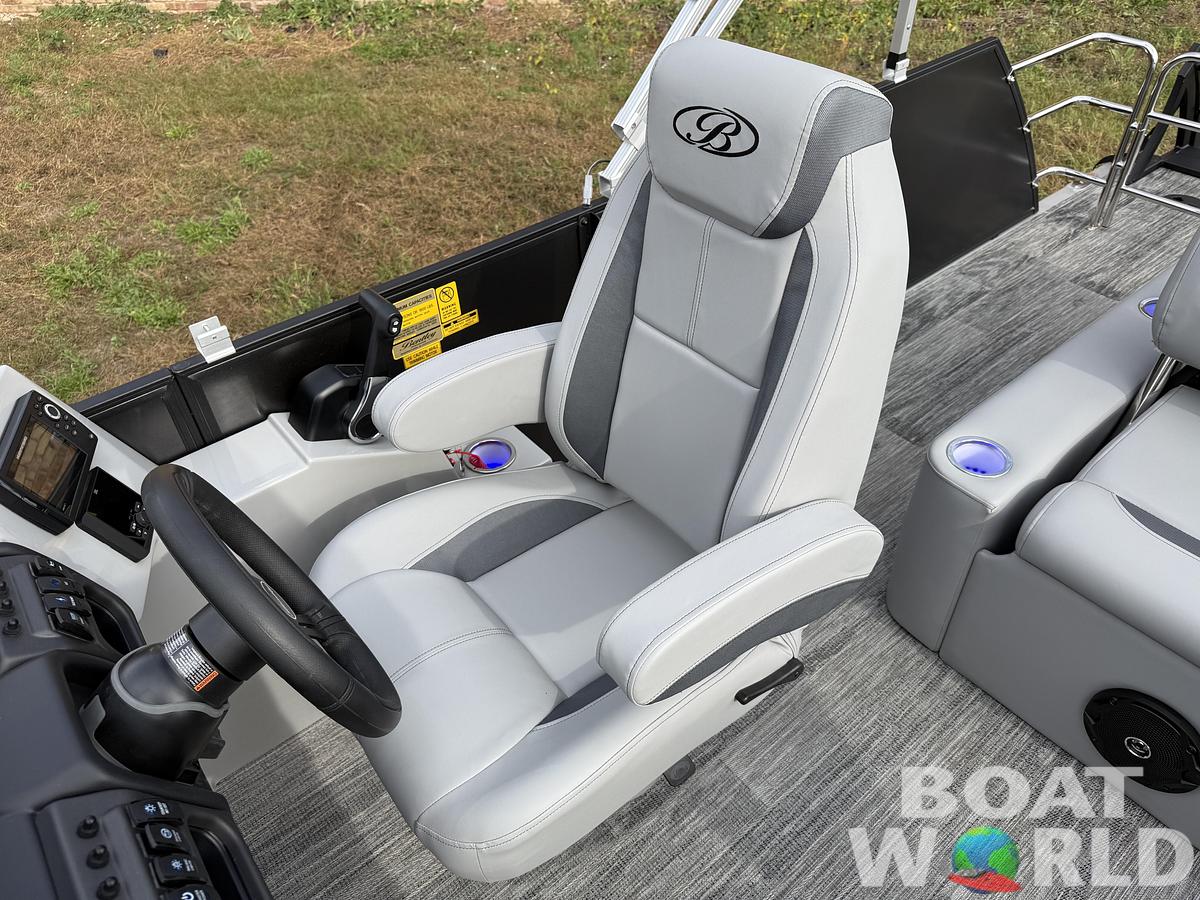 2026 Bentley Pontoons Legacy 200 Swingback Pontoon