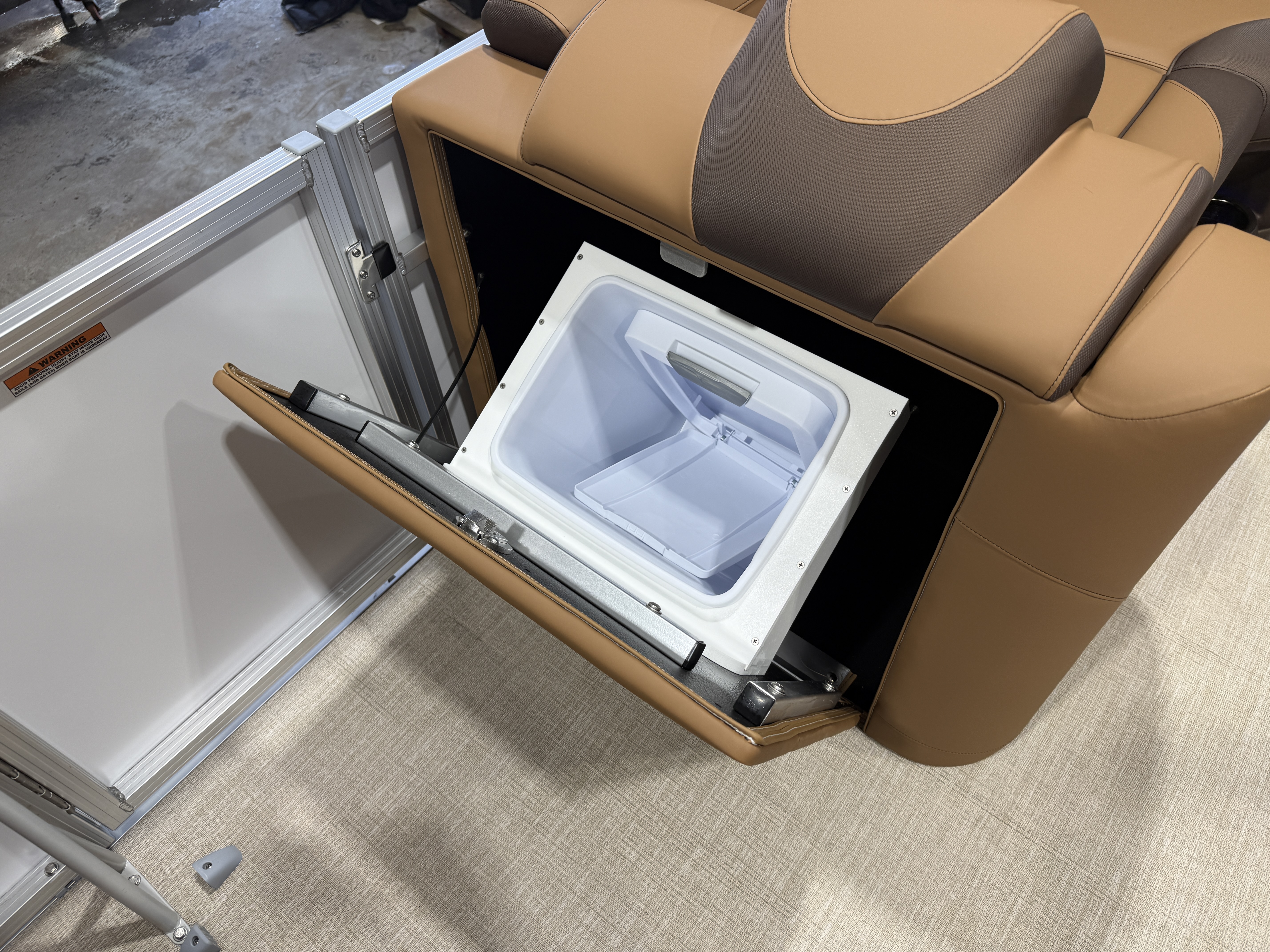 2027 Tahoe LTZ 2385 VRB Swingback Pontoon $41995