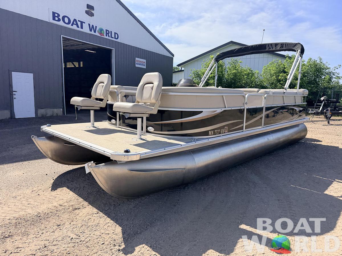 Used 2012 SunChaser 22 Fish 'N Cruise & 50HP Yamaha 4Stroke -$17,995