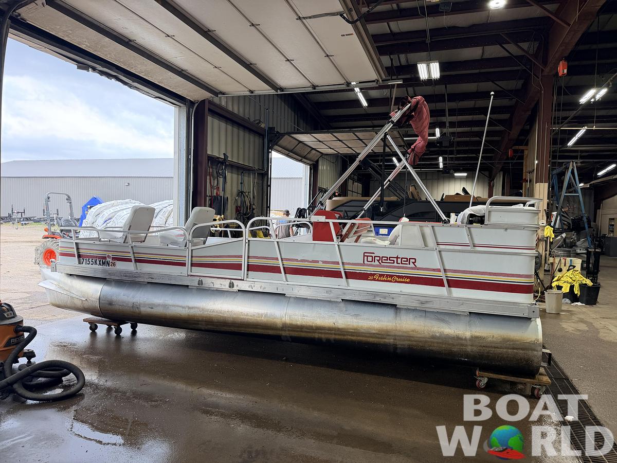 Used 1990 Forester 20 Fish n Cruise -$2,995