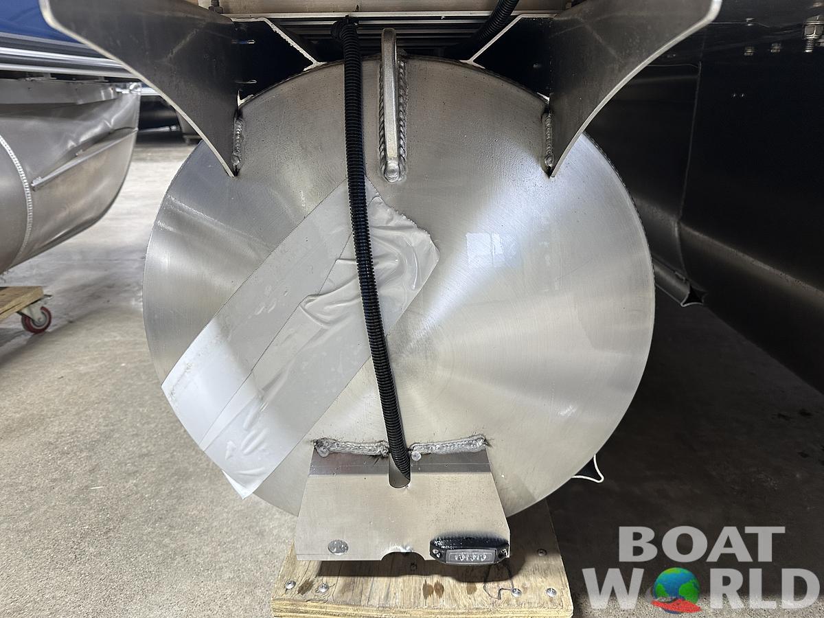 2025 Bentley Pontoons Elite 223 Admiral Quad Lounge Tritoon & Honda 4-Stroke EFI