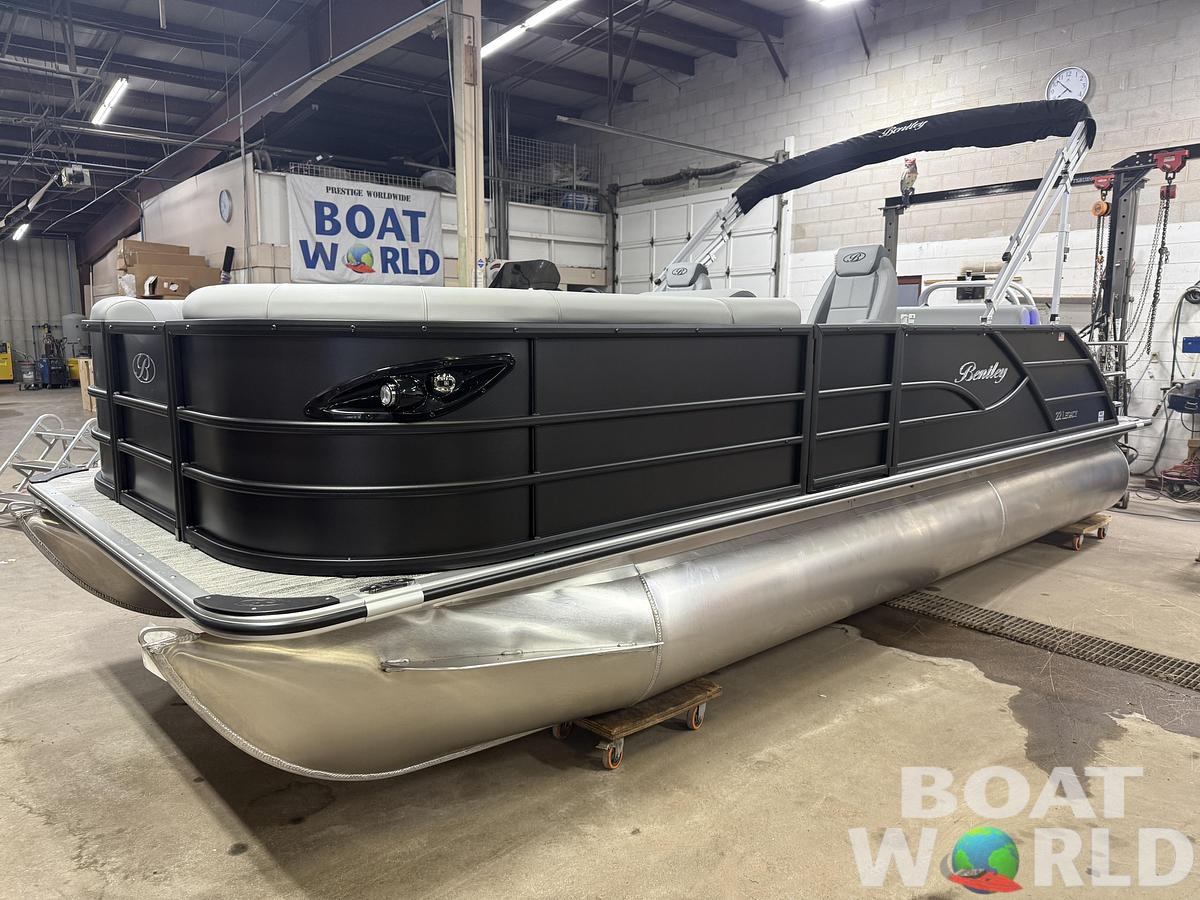 2026 Bentley Pontoons Legacy 220 Swingback & 4-Stroke EFI