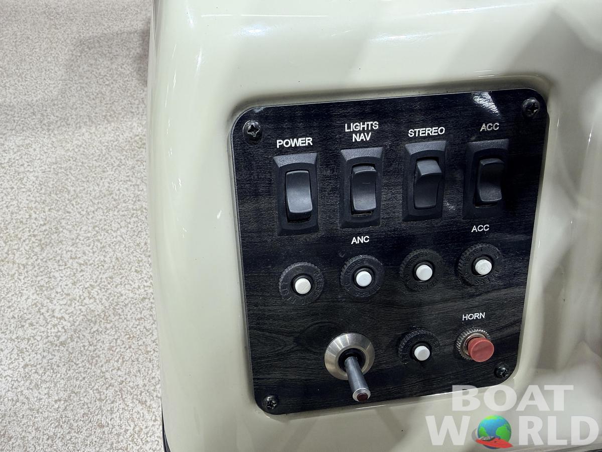 Used 2016 Weeres 200 Allure Fish Pontoon