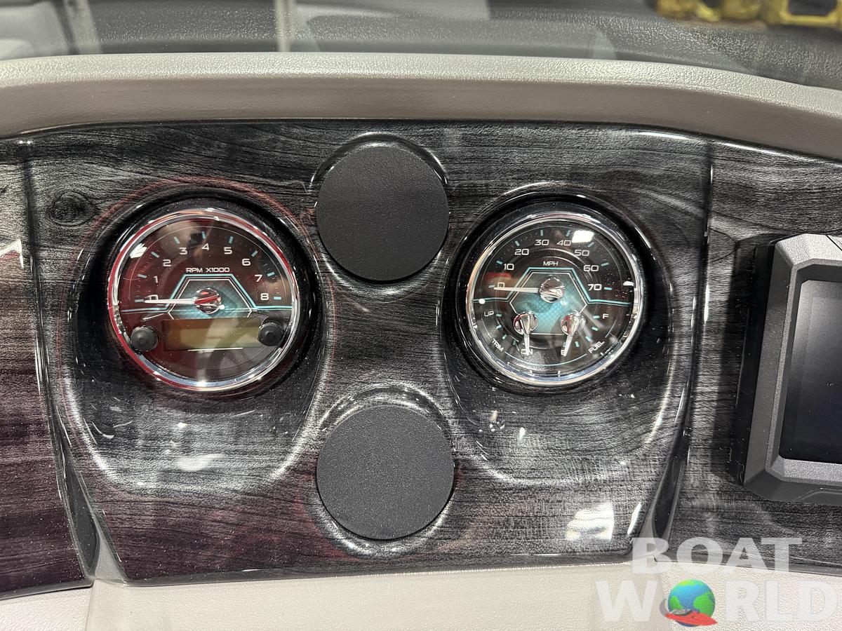 2027 Tahoe LTZ 2385 VRB SE Swingback Pontoon $42995