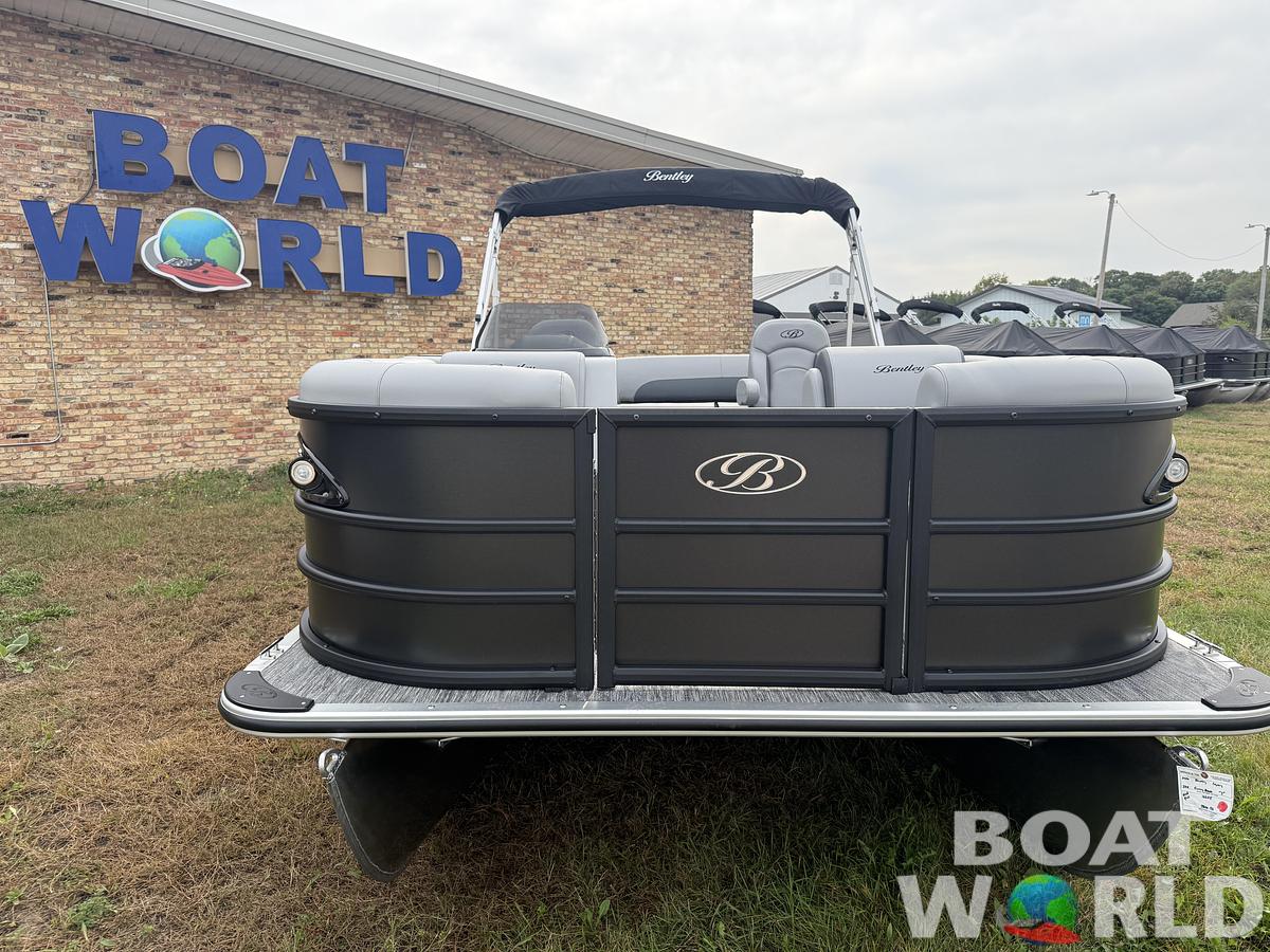 2025 Bentley Pontoons Legacy 200 Swingback