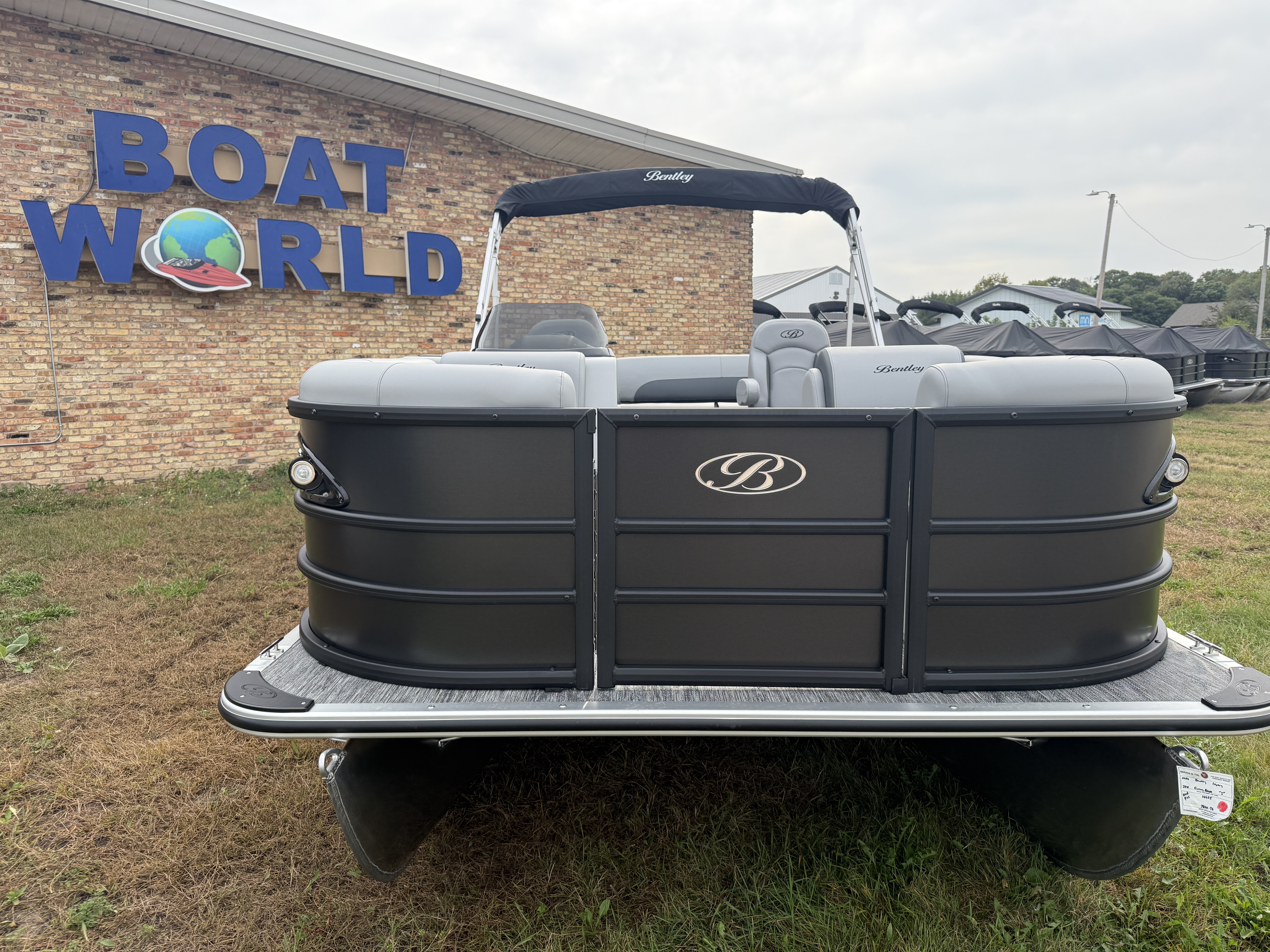 2025 Bentley Pontoons Legacy 200 Swingback