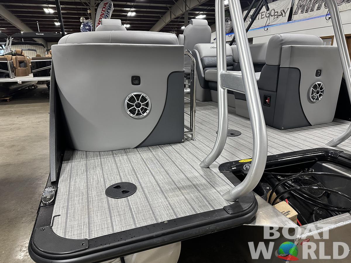 2025 Bentley Pontoons Elite 223 Admiral Quad Lounge Tritoon & Honda 4-Stroke EFI