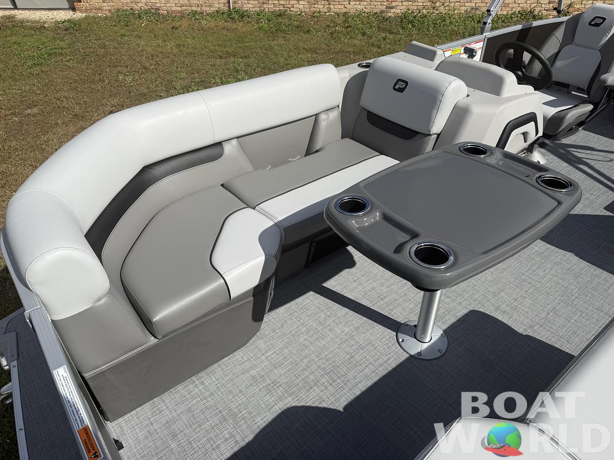2026 Princecraft Vectra 21 RL Swingback Lounge Pontoon & Mercury 4-Stroke EFI