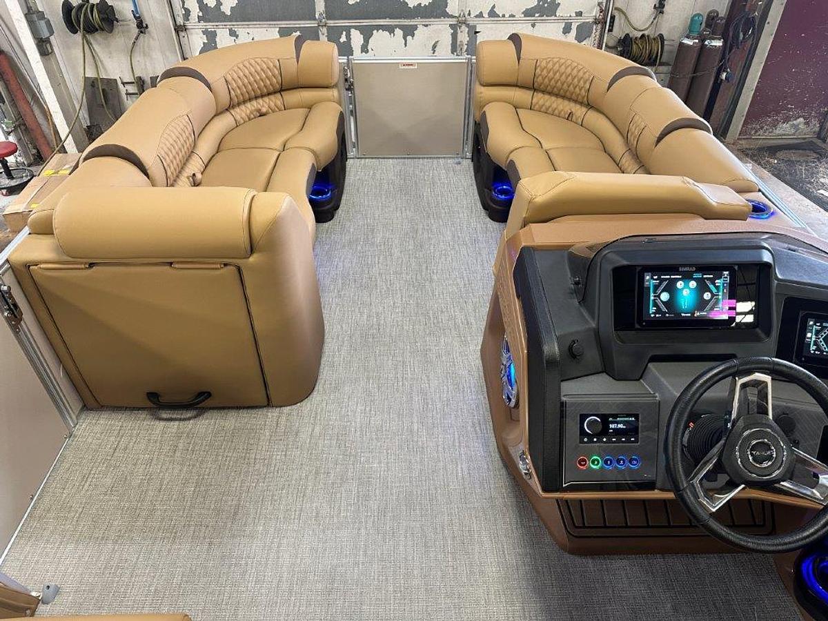 2025 Tahoe Pontoons Cascade 2385 Quad Lounge Shift SS Tritoon & Honda 4-Stroke EFI