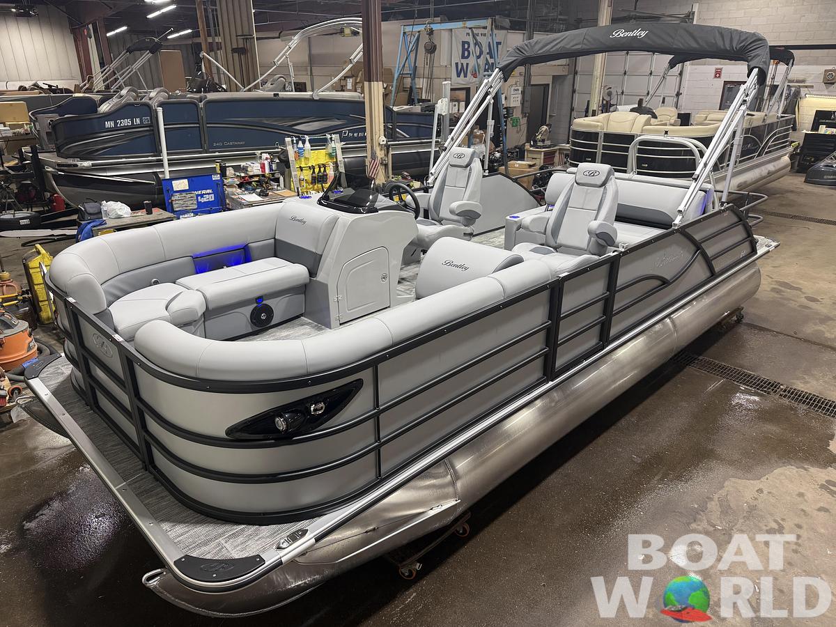 2026 Bentley Pontoons Legacy 220 Swingback 