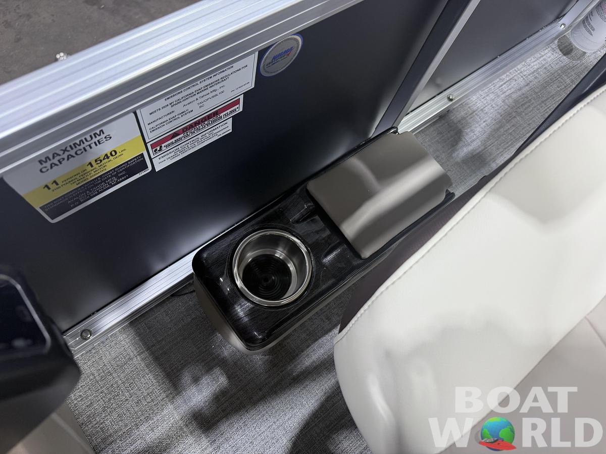 2026 Tahoe Sport Fish & Cruise 23E80 Pontoon $33995