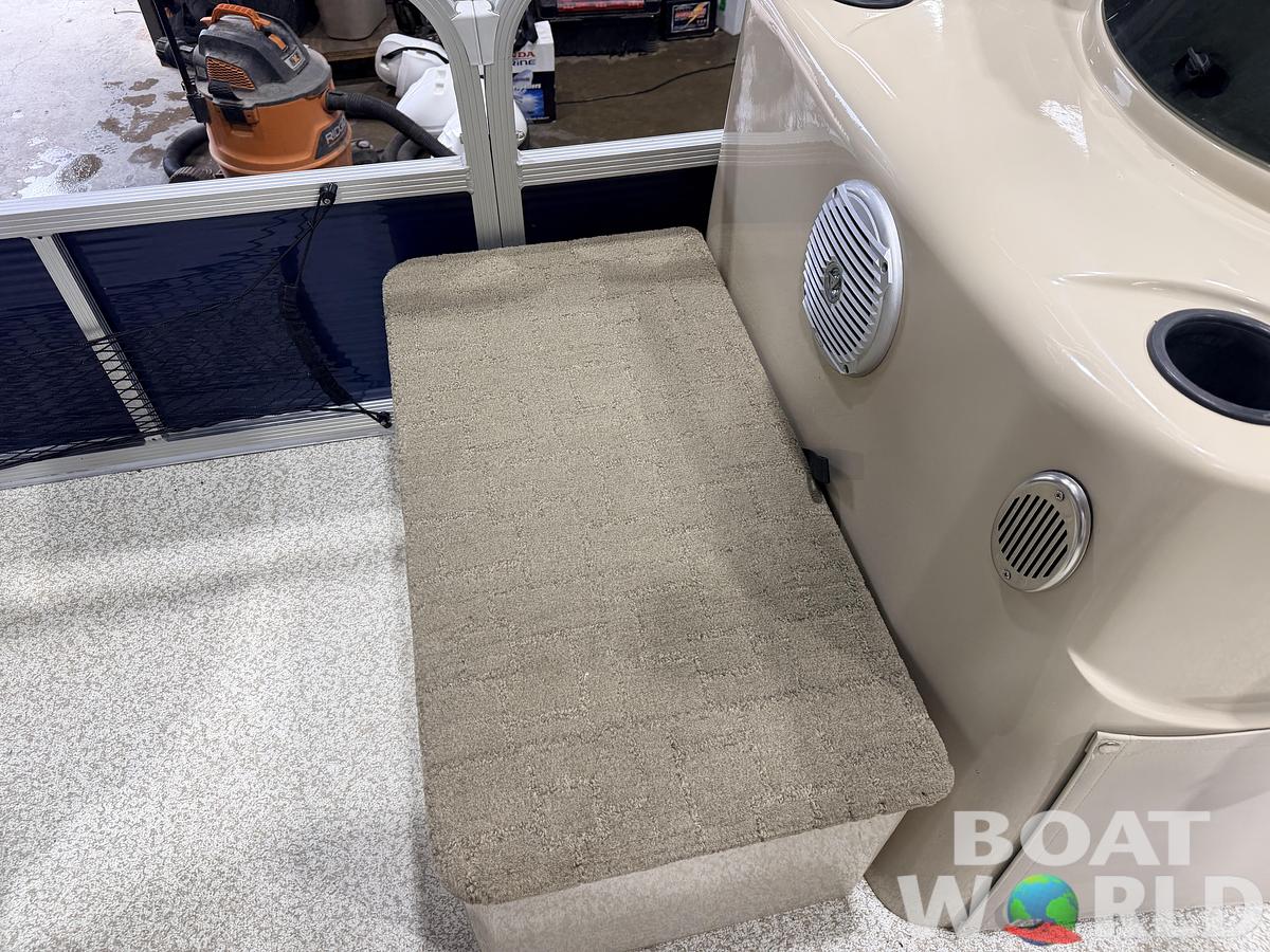 Used 2017 Montego Bay 8518 4-PT & 40HP Honda 4Stroke -$18,995