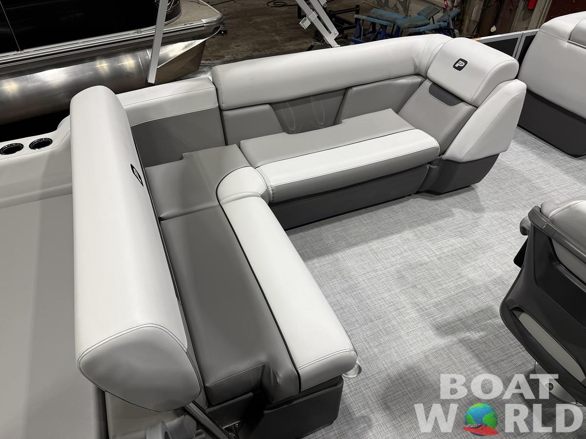 2026 Princecraft Vectra 23 RL Long Lounge Swingback Tritoon 