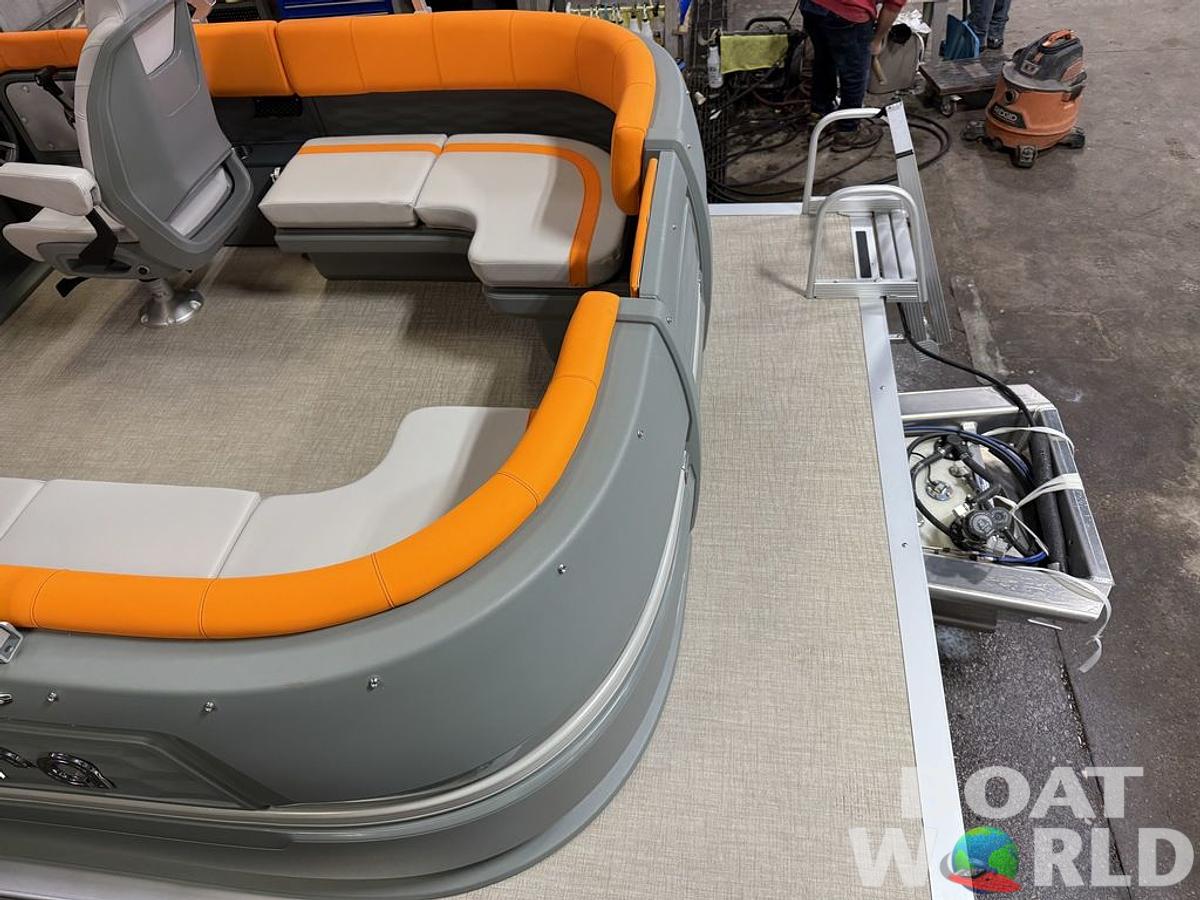 2025 Tahoe Pontoons Aura 1985 Quad Lounge & 50HP 4-Stroke EFI