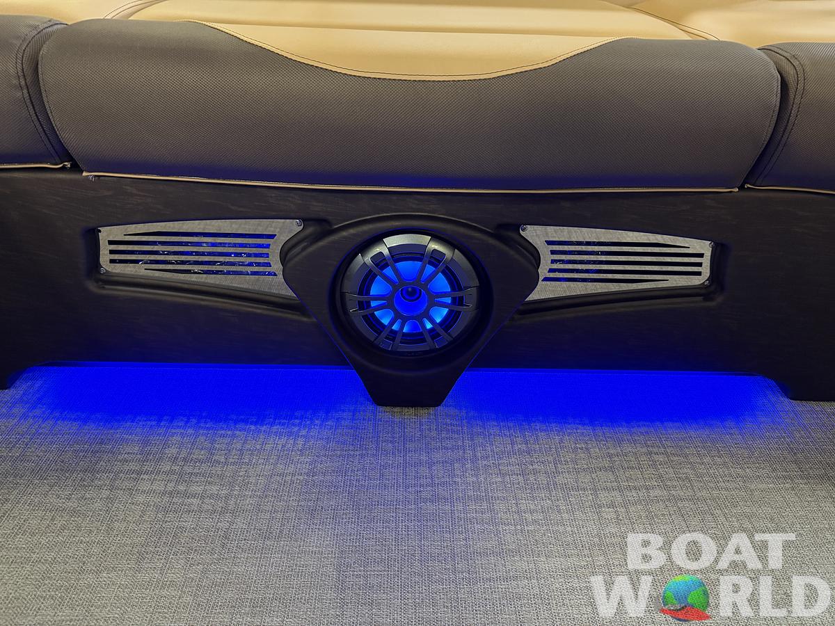 2025 Tahoe Pontoons LTZ 2385 Quad Lounge Shift Flip Tritoon & Honda 4-Stroke EFI