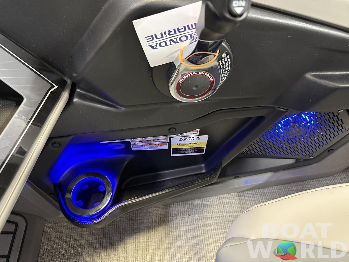 2025 Tahoe Pontoons Cascade 2385 Quad Lounge Shift Flip Tritoon & Honda 4-Stroke EFI