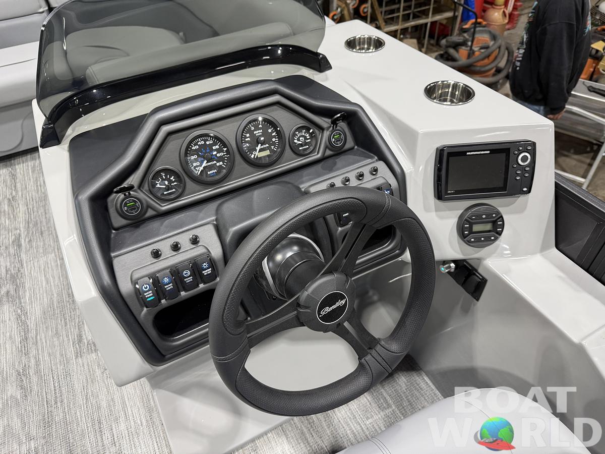 2027 Bentley Legacy 220 Navigator Quad Lounge Pontoon $42995