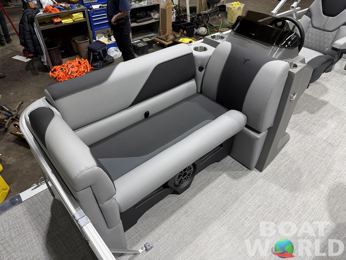 2026 Tahoe Pontoons Sport 2180 Swingback (VRB) 