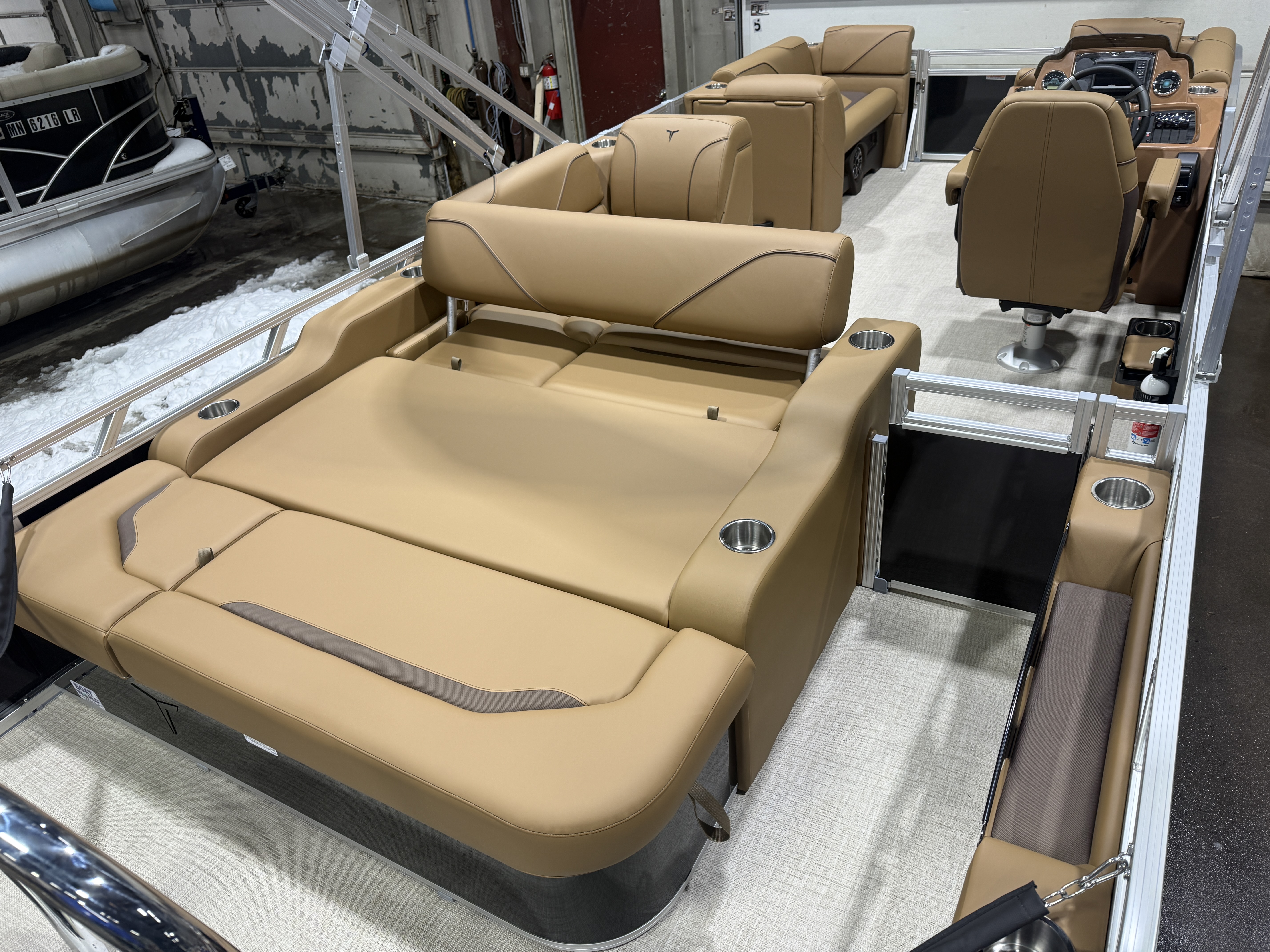 2026 Tahoe Pontoons Sport 2180 Swingback (VRB) 
