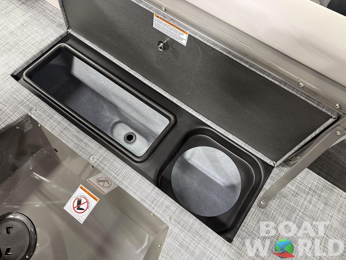 2024 Princecraft Ventura 224 Deckboat 