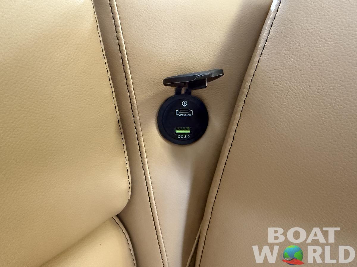 2026 Tahoe Pontoons Sport 2385 Swingback (VRB) & Honda 4-Stroke EFI