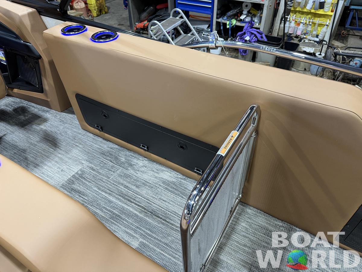 2026 Tahoe Pontoons Cascade 2385 Swingback (VRB) Tritoon 