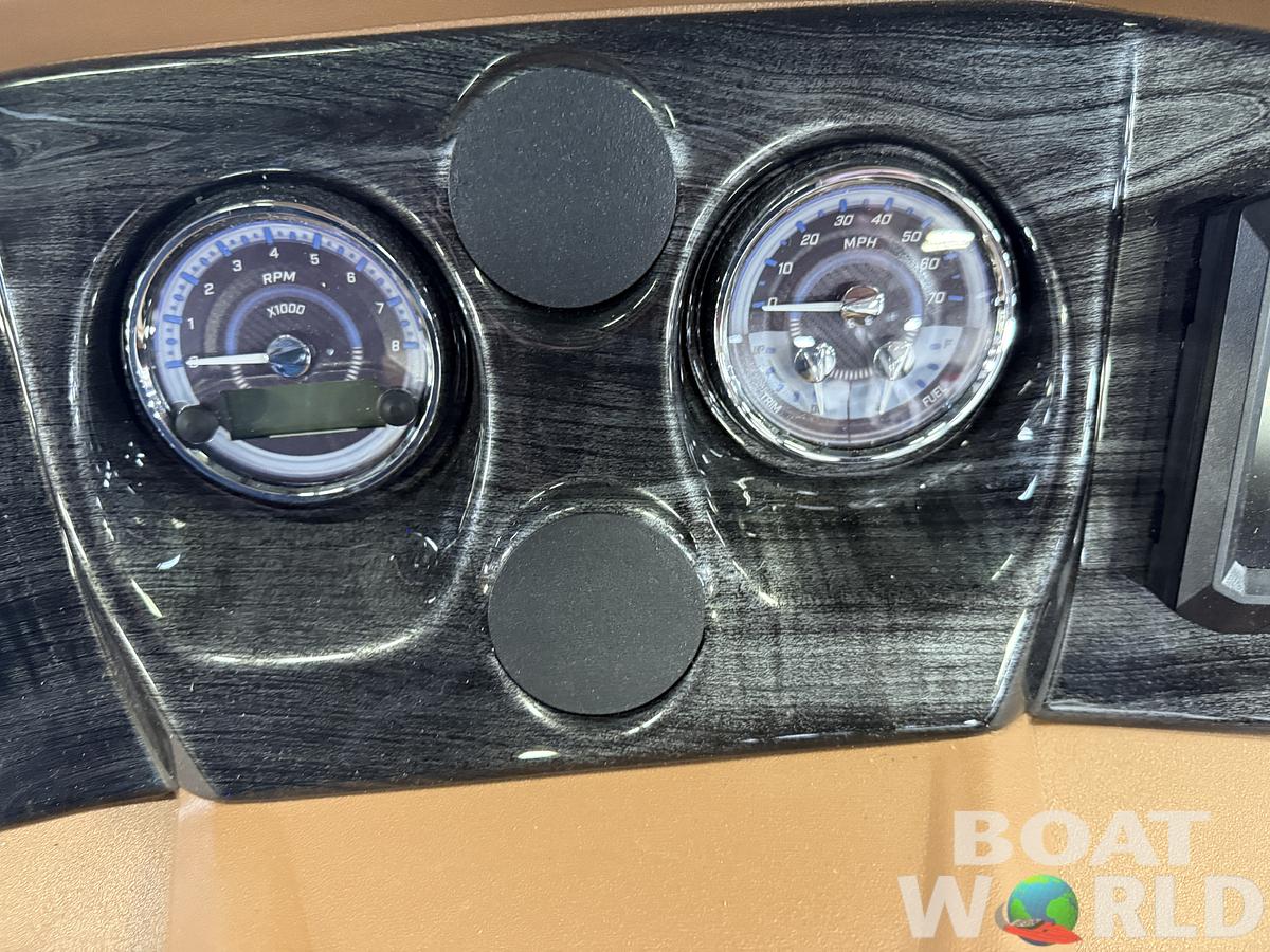 2025 Tahoe Pontoons LTZ 2385 Quad Lounge Shift Flip Tritoon & Honda 4-Stroke EFI