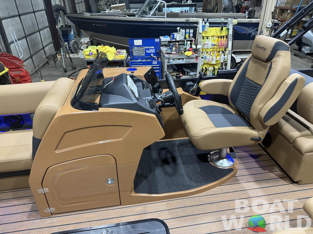 2026 Bentley Elite 223 Quad Swingback QSB Tritoon $64995