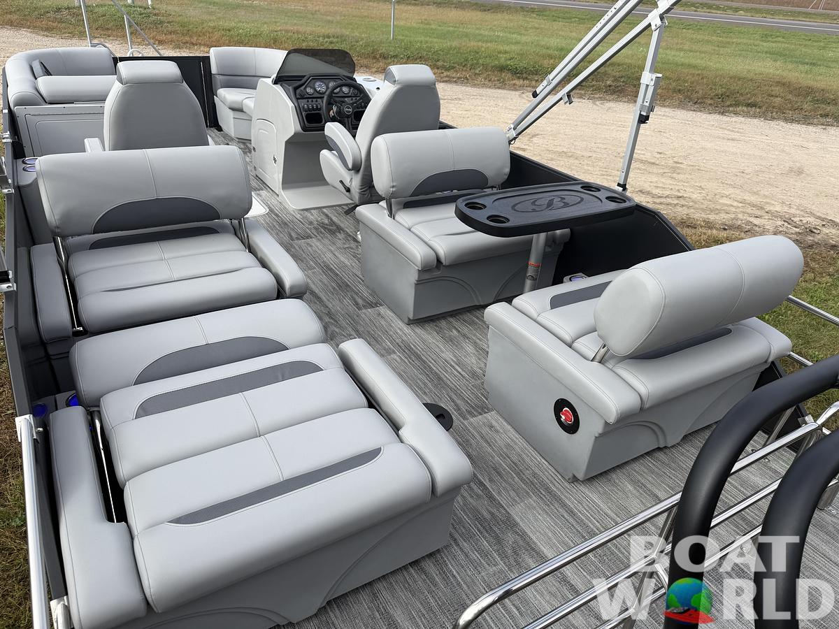 2026 Bentley Pontoons Legacy 223 QSB Swingback Tritoon 