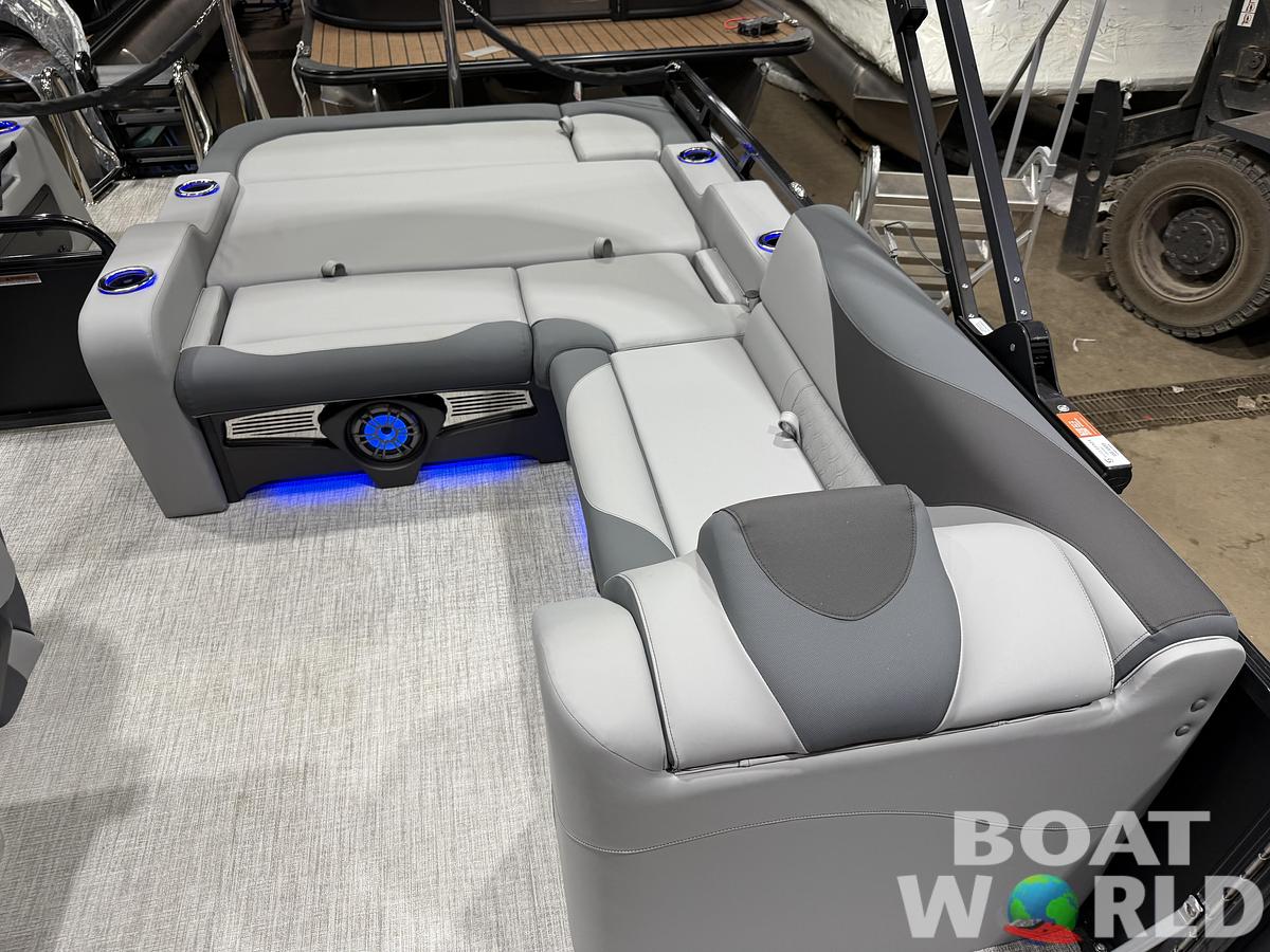 2026 Tahoe LTZ 300HP VRB 2385 Swingback Tritoon $68,995