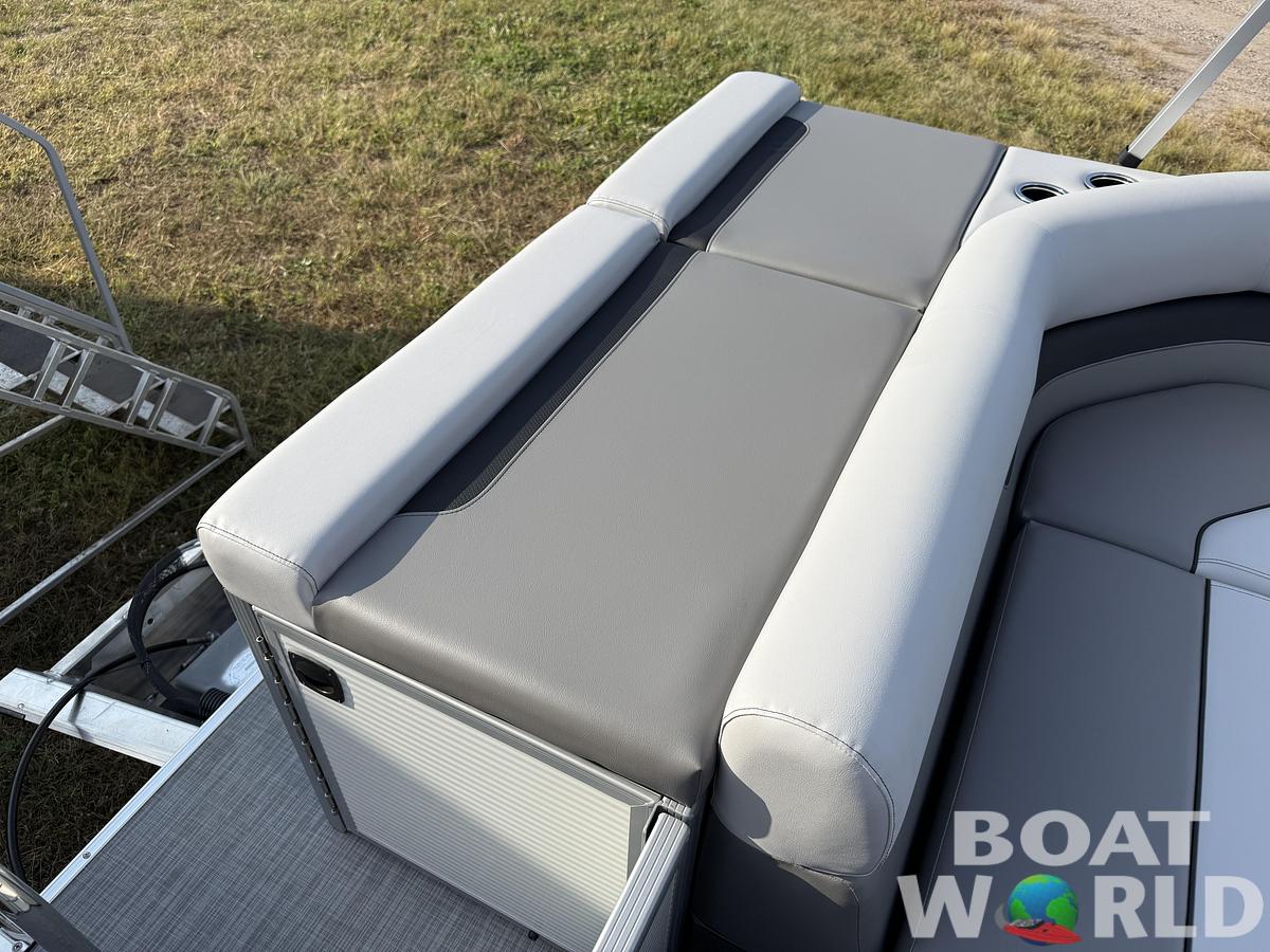 2026 Princecraft Vectra 21 Cruise Lounge Pontoon & Mercury 4-Stroke EFI
