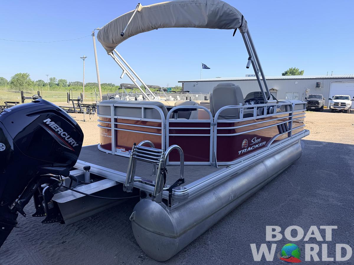 Used 2023 Sun Tracker Party Barge 20 DLX & 90HP Mercury 4Stroke -$27,995