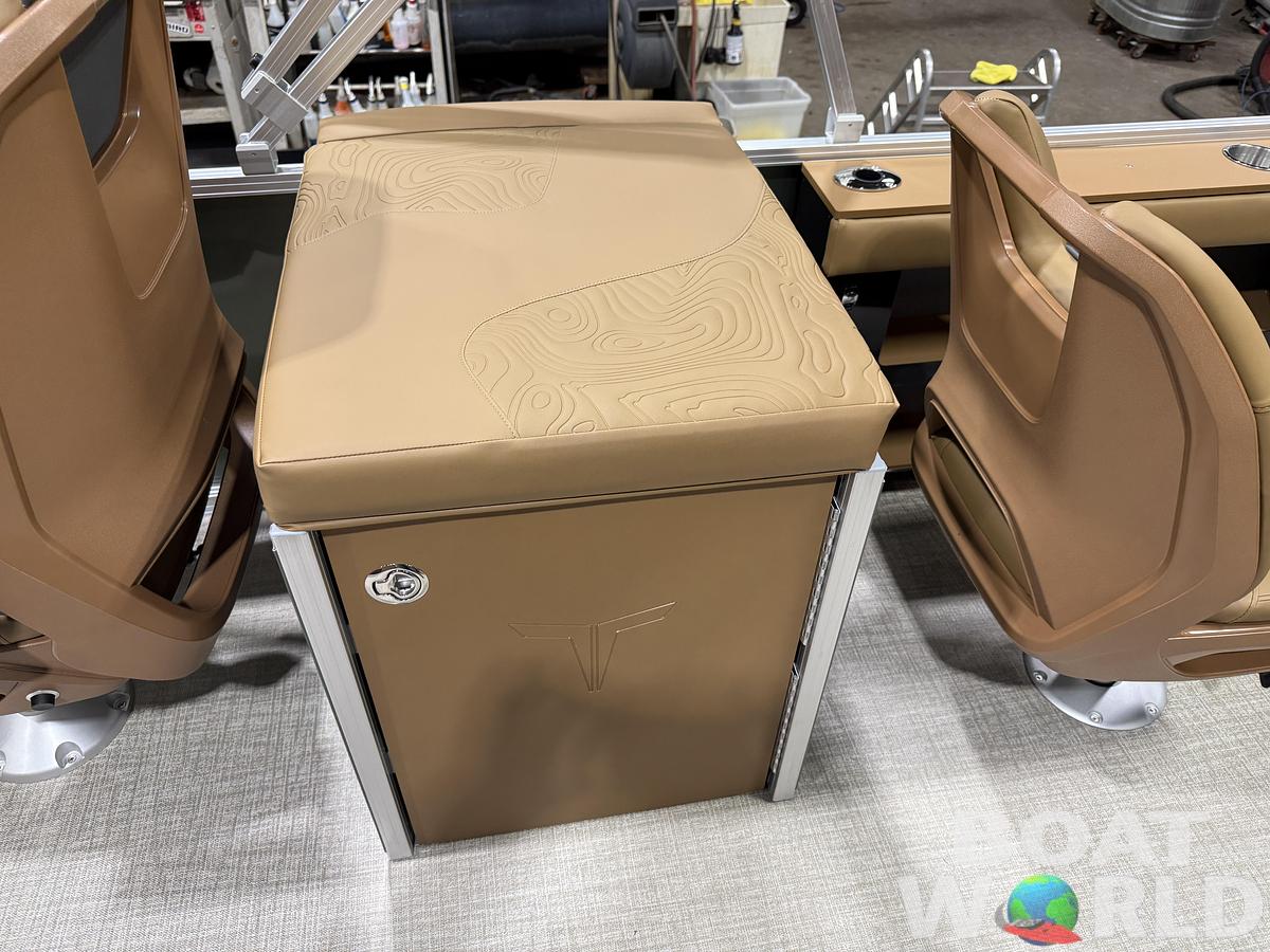 2026 Tahoe Pontoons GEOfish 2385 Rear Fish