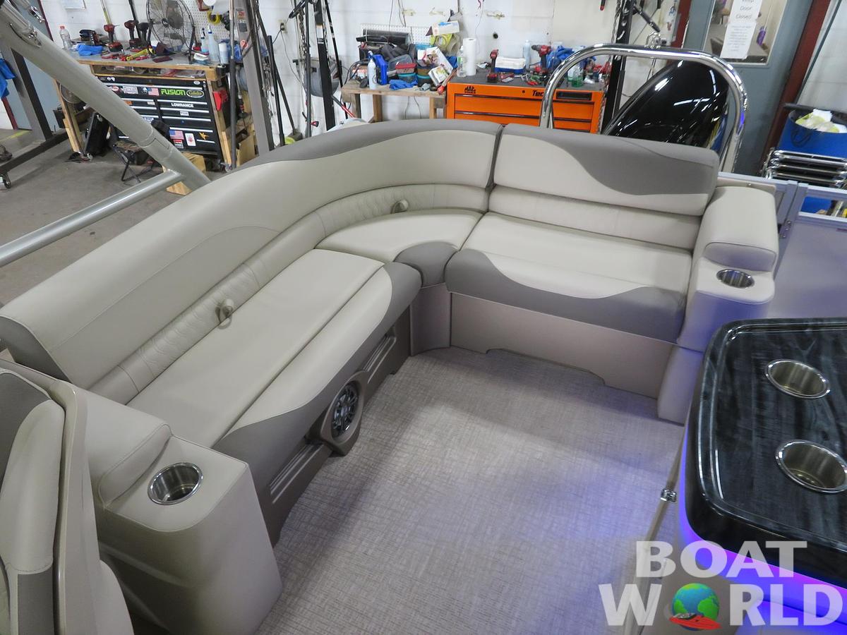 2024 Tahoe Pontoons LTZ 2385 Elite Windshield Tritoon & Suzuki 200HP 4-Stroke EFI
