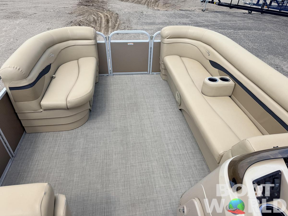 Used 2017 Bennington 208 SL & 50HP Yamaha 4Stroke -$24,995
