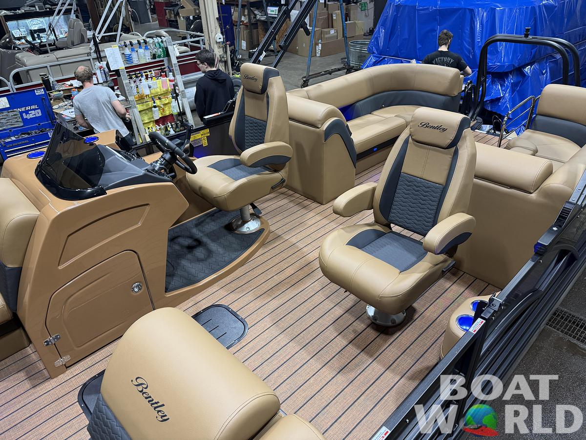 2026 Bentley Elite 223 Admiral Quad Lounge Tritoon $63995