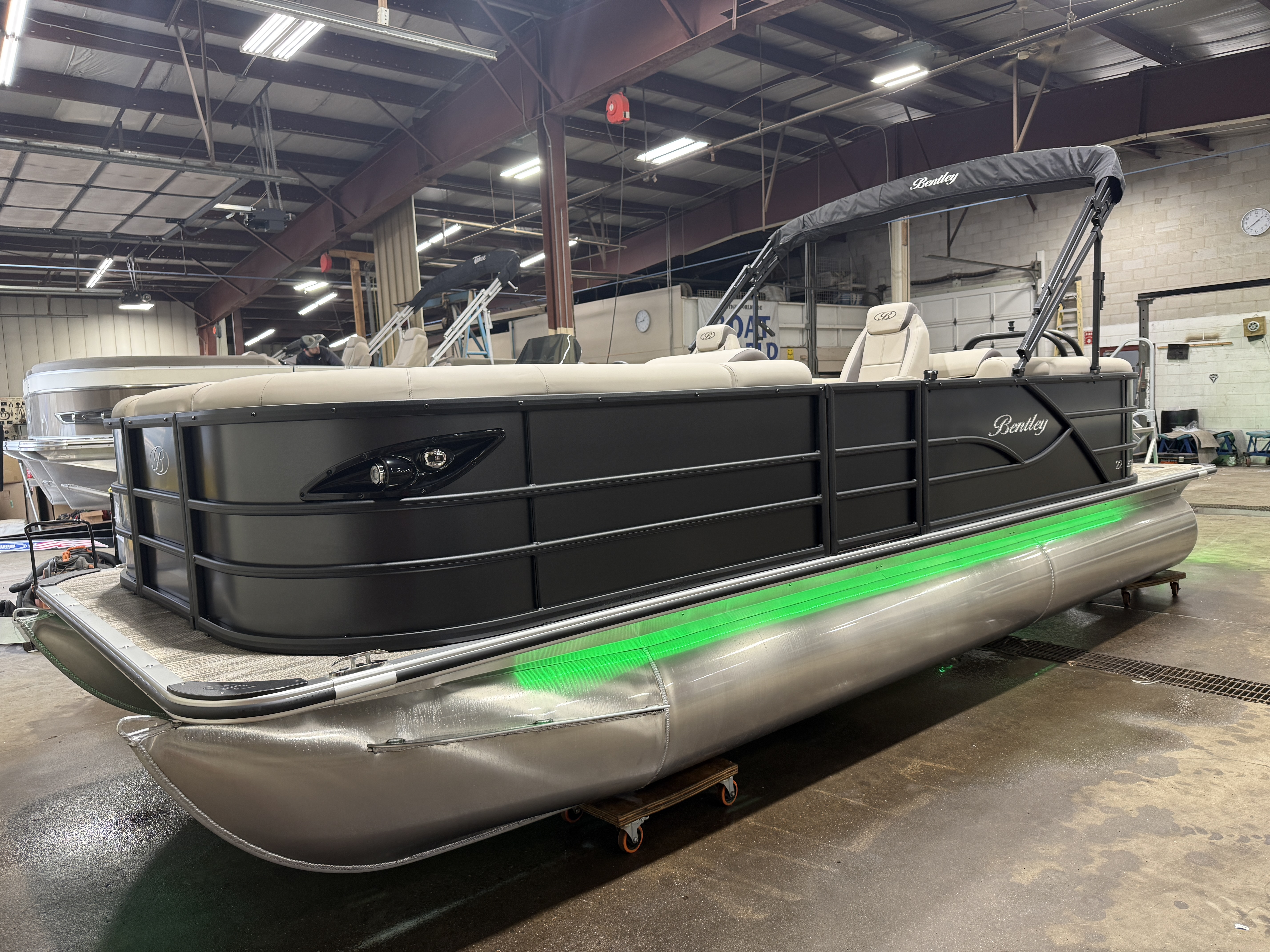2027 Bentley Legacy 220 Navigator Quad Lounge Pontoon $42995