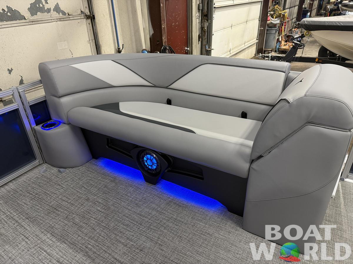 2026 Tahoe Pontoons Sport 2385 Rear Fish Tritoon 