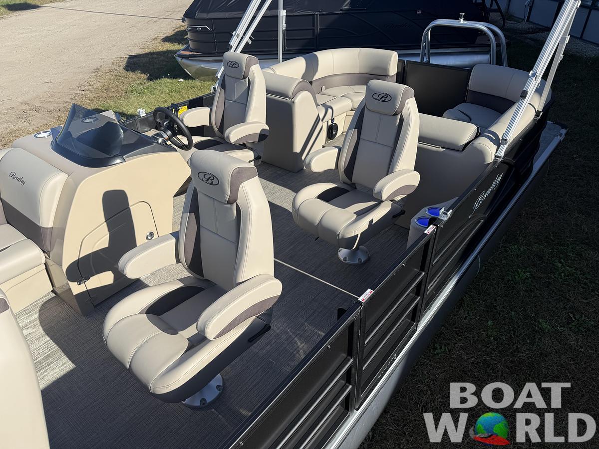 2026 Bentley Pontoons Legacy 220 Navigator DL Quad Lounge