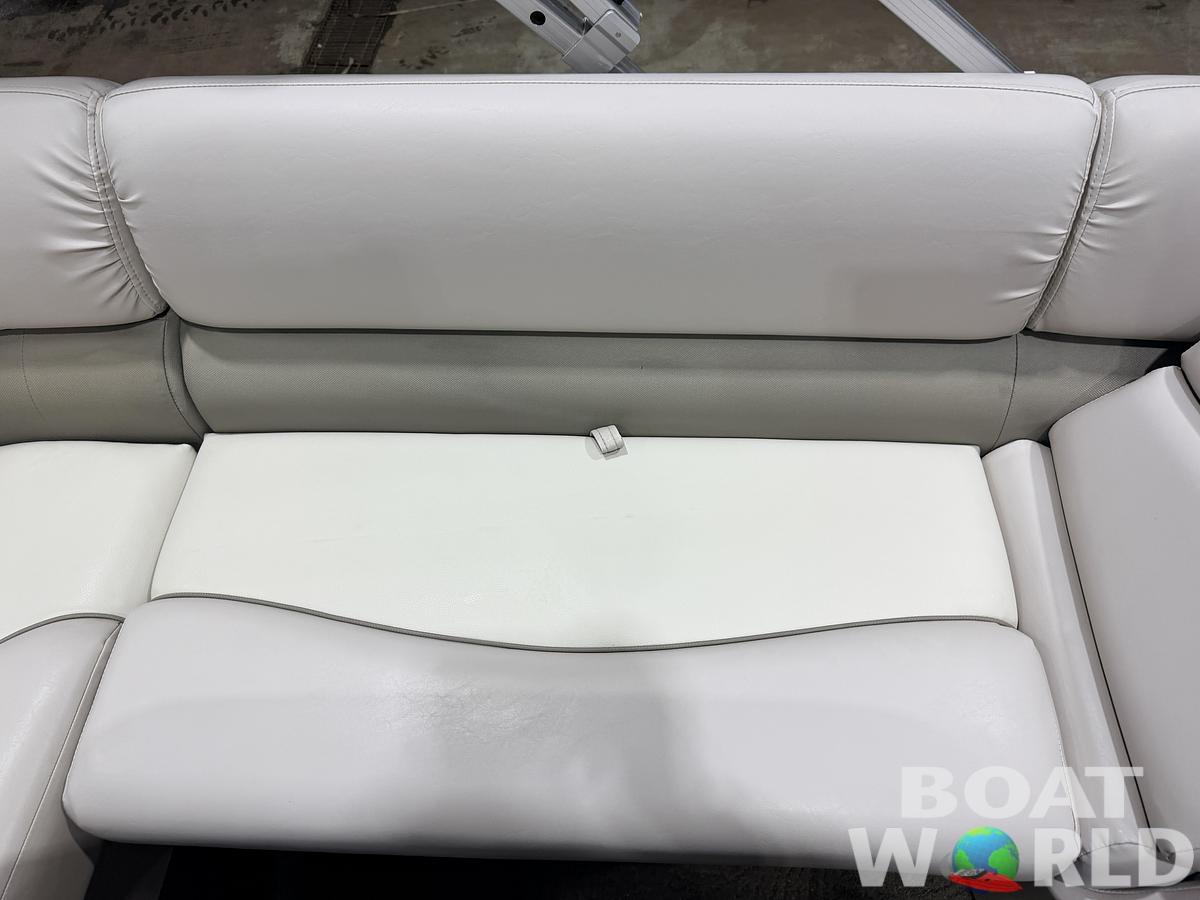 Used 2014 Bennington 21 SLX & 90HP Yamaha 4Stroke -$19,995