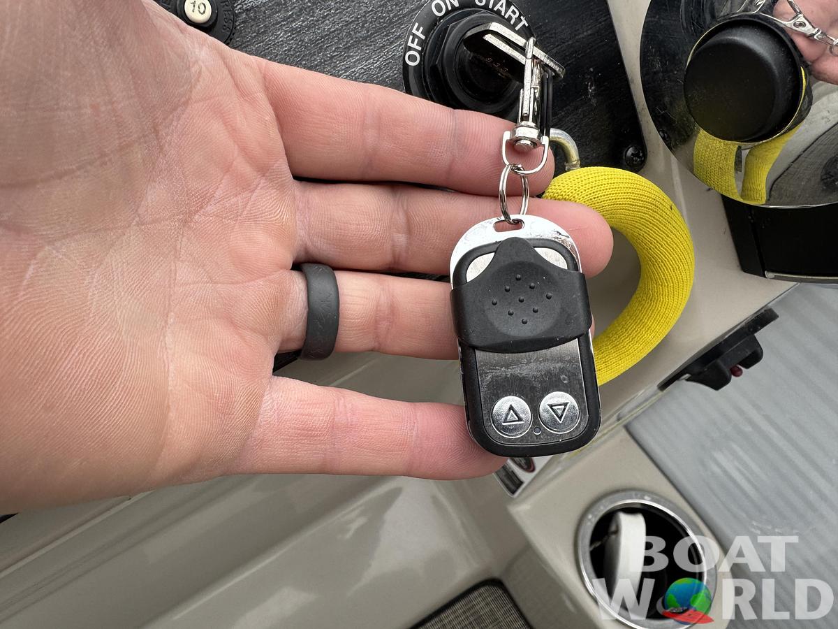 Used 2018 Harris Cruiser 220 Tritoon Pontoon