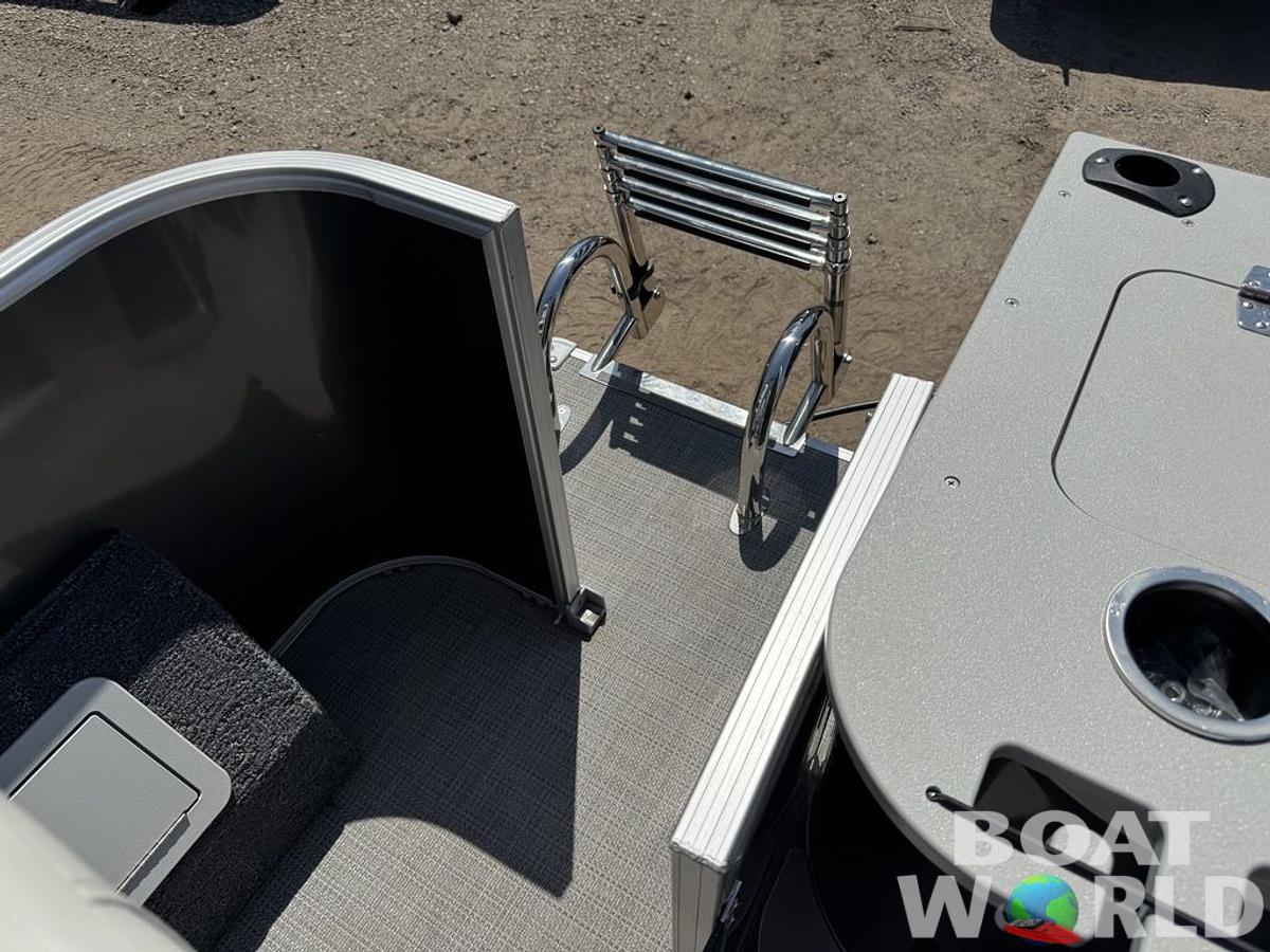 Used 2023 Sylvan 820 Party Fish Pontoon