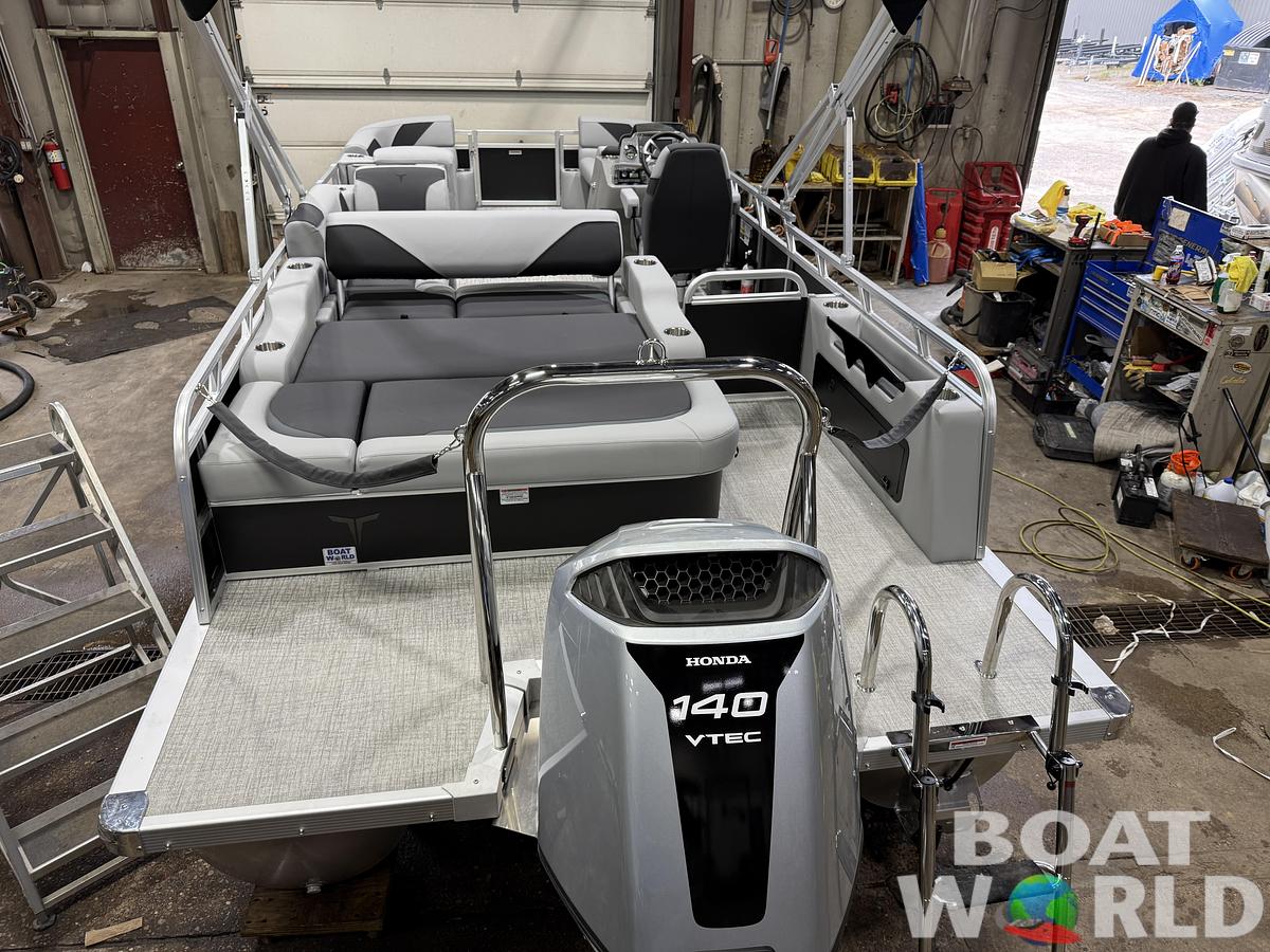 2027 Tahoe Sport VRB 2385 Swingback SE & 140HP $41995