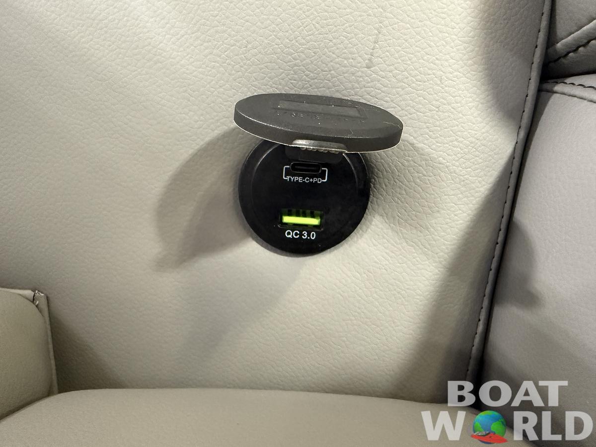 2026 Tahoe Pontoons Sport 2385 Swingback (VRB) & Honda 4-Stroke EFI