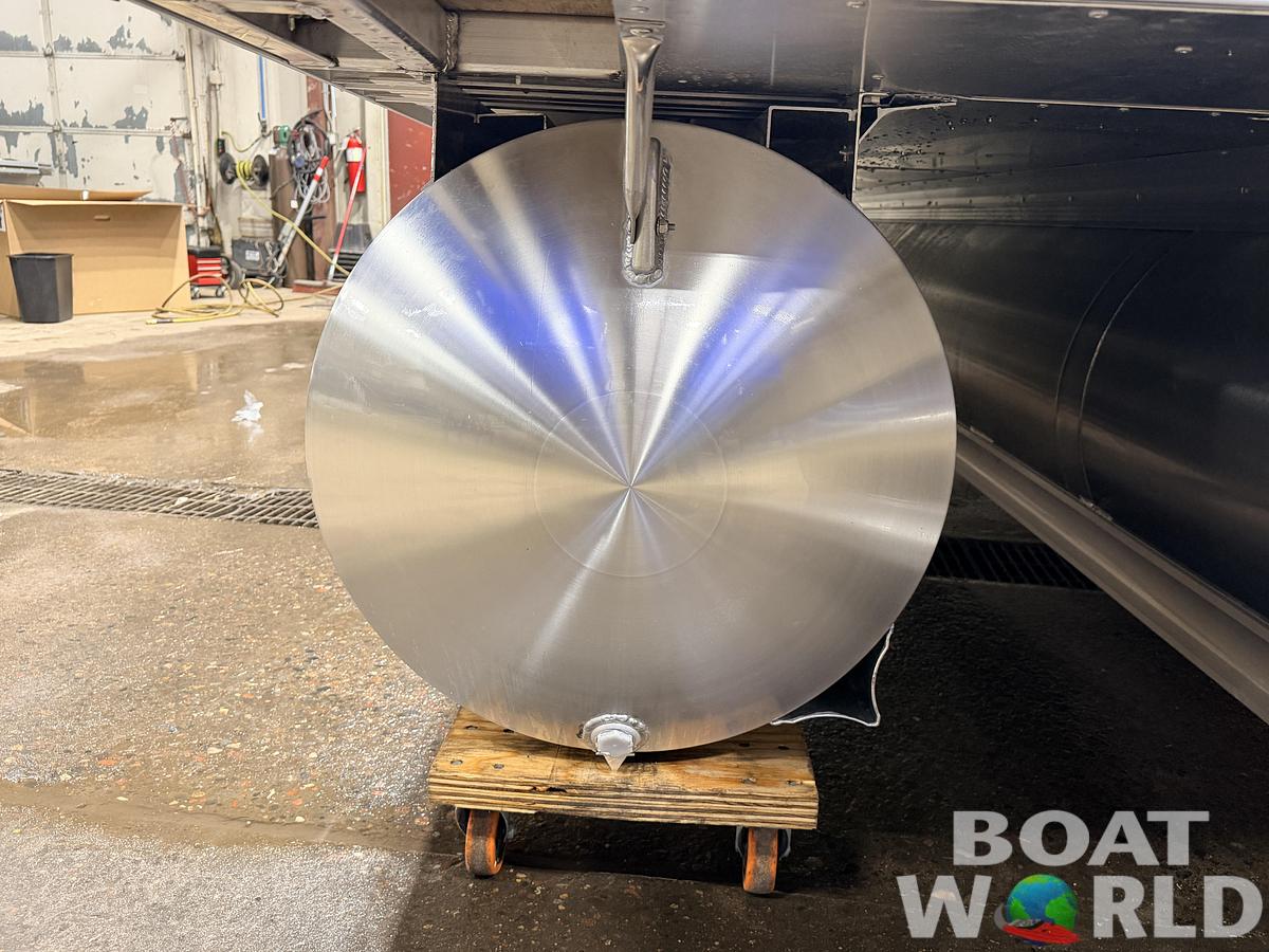 2026 Tahoe Sport 2385 VRB Swingback Tritoon $47995