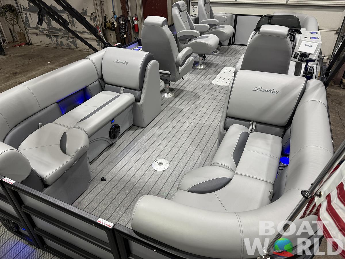 Used 2026 Bentley Pontoons Legacy 223 DL Quad Lounge Tritoon & 250HP