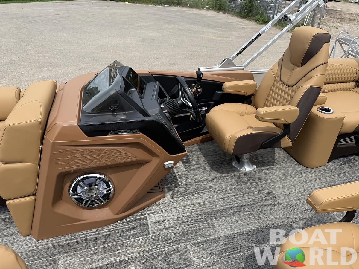 2025 Tahoe Pontoons Cascade 2385 Quad Lounge Shift Tritoon & Honda 4-Stroke EFI